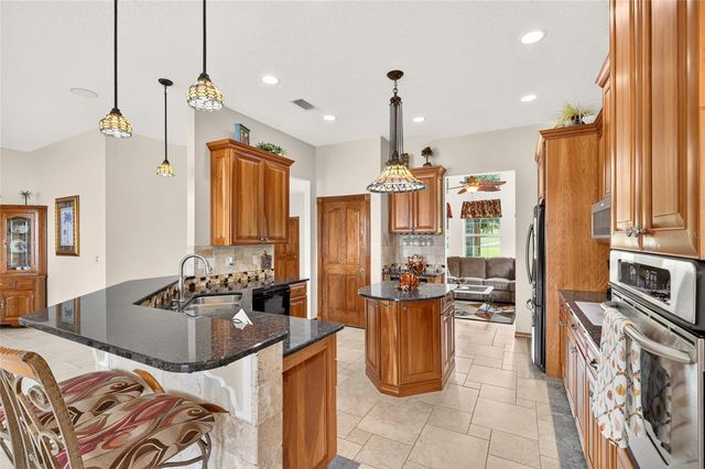 1833 SHORE LINE DRIVE, Leesburg, FL 34748