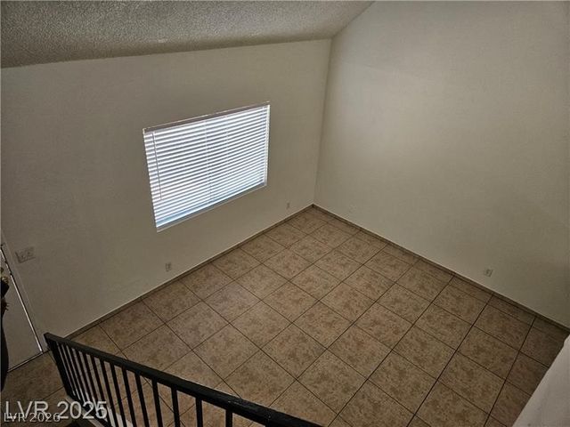 5227 Garden Lane, Las Vegas, NV 89119