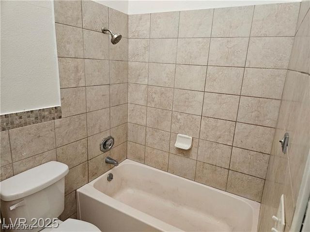 5227 Garden Lane, Las Vegas, NV 89119