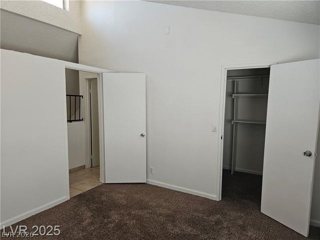 5227 Garden Lane, Las Vegas, NV 89119
