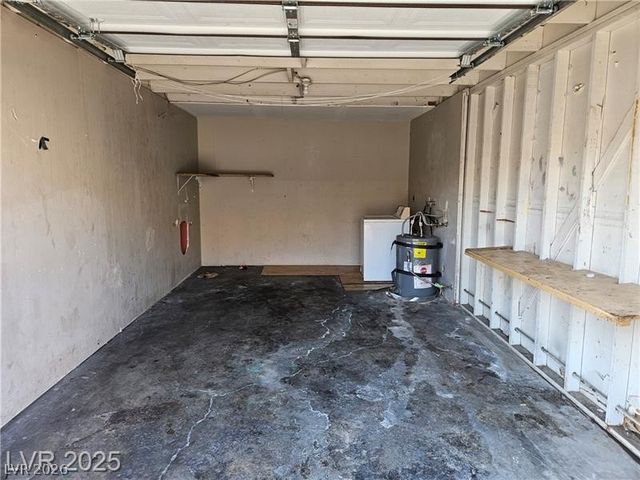 5227 Garden Lane, Las Vegas, NV 89119