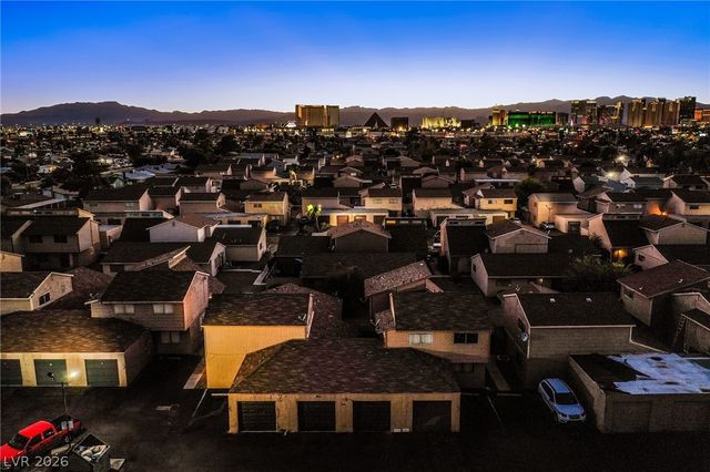 5227 Garden Lane, Las Vegas, NV 89119