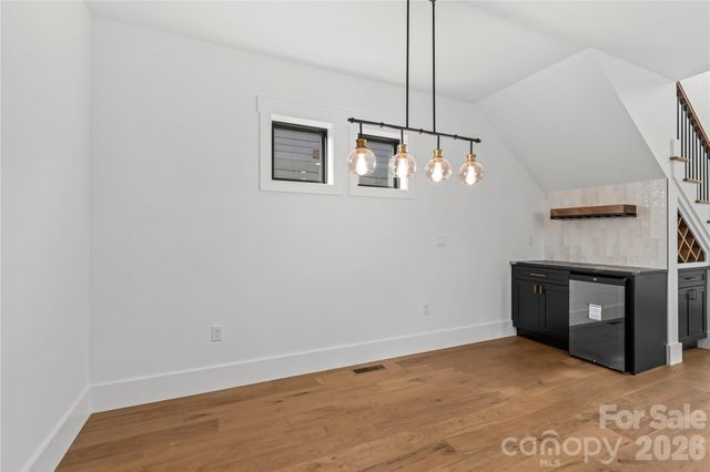 18 S Martha Kate Drive 22, Hendersonville, NC 28792