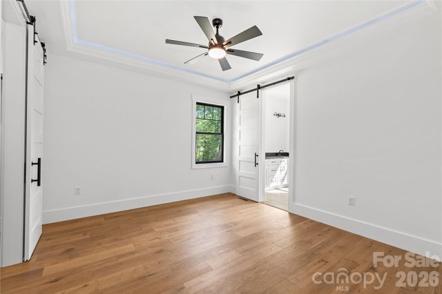 18 S Martha Kate Drive 22, Hendersonville, NC 28792