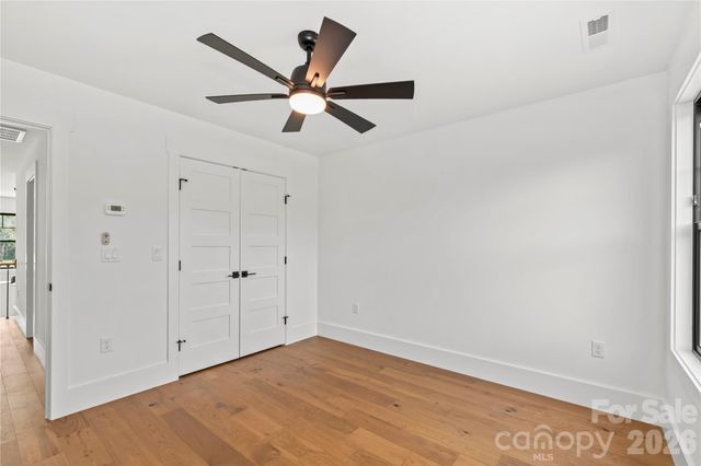 18 S Martha Kate Drive 22, Hendersonville, NC 28792