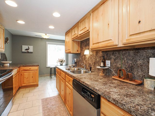 4747 S PINTAIL CT, Millcreek, UT 84117