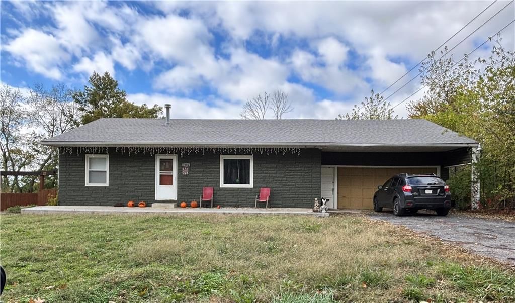 7304 N Walnut Street, Kansas City, MO 64118