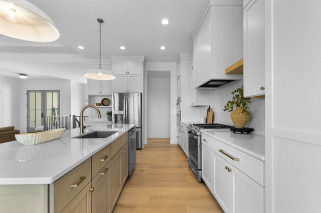 8304 Sheridan Cir Circle, Sioux Falls, SD 57110