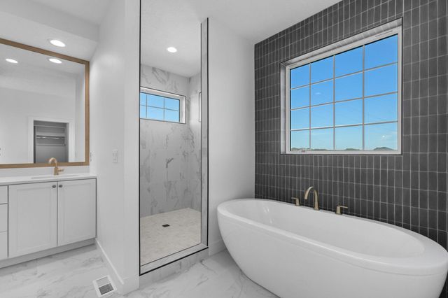 8304 Sheridan Cir Circle, Sioux Falls, SD 57110