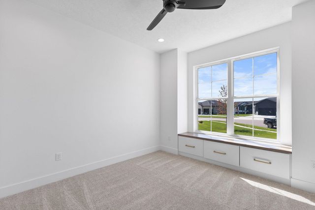 8304 Sheridan Cir Circle, Sioux Falls, SD 57110