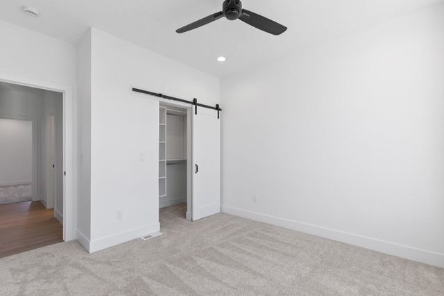 8304 Sheridan Cir Circle, Sioux Falls, SD 57110