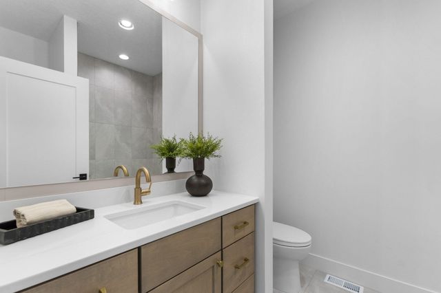 8304 Sheridan Cir Circle, Sioux Falls, SD 57110