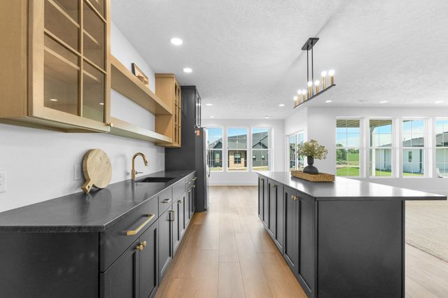 8304 Sheridan Cir Circle, Sioux Falls, SD 57110