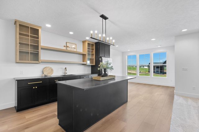 8304 Sheridan Cir Circle, Sioux Falls, SD 57110