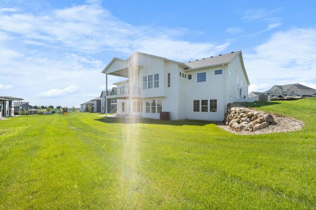 8304 Sheridan Cir Circle, Sioux Falls, SD 57110