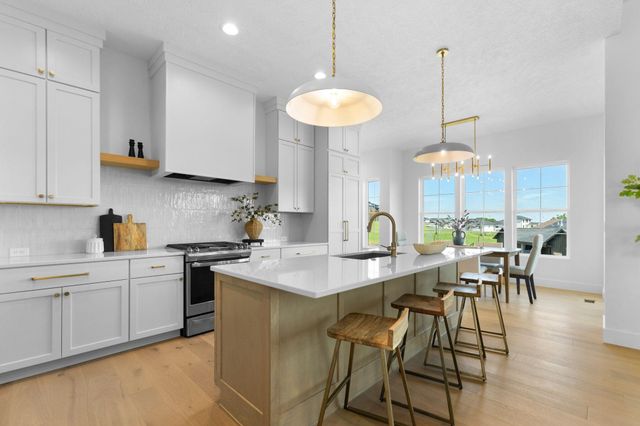 8304 Sheridan Cir Circle, Sioux Falls, SD 57110