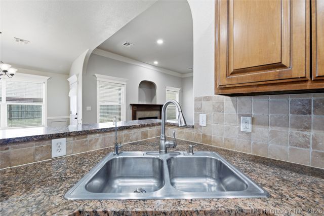 9220 N 144th East Avenue, Owasso, OK 74055