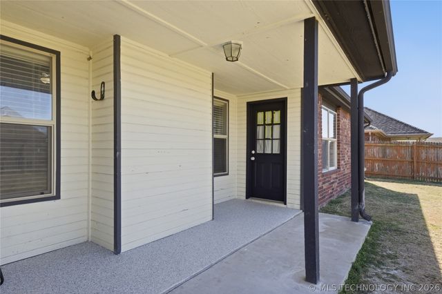 9220 N 144th East Avenue, Owasso, OK 74055