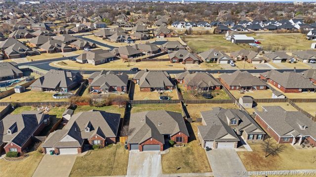 9220 N 144th East Avenue, Owasso, OK 74055