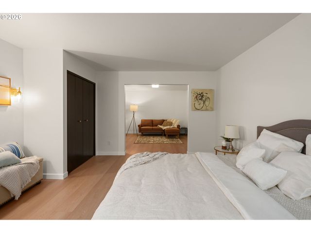 2591 OVERLOOK Dr, Lake Oswego, OR 97034