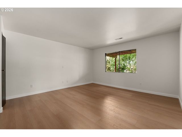 2591 OVERLOOK Dr, Lake Oswego, OR 97034