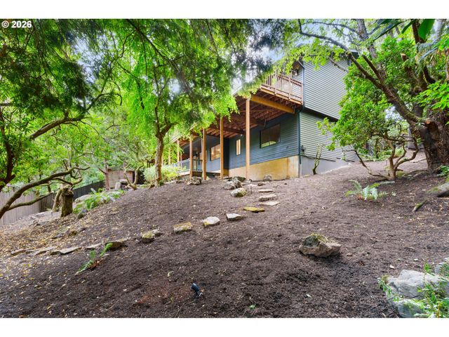 2591 OVERLOOK Dr, Lake Oswego, OR 97034