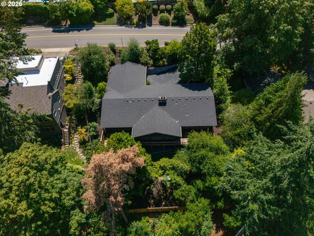 2591 OVERLOOK Dr, Lake Oswego, OR 97034