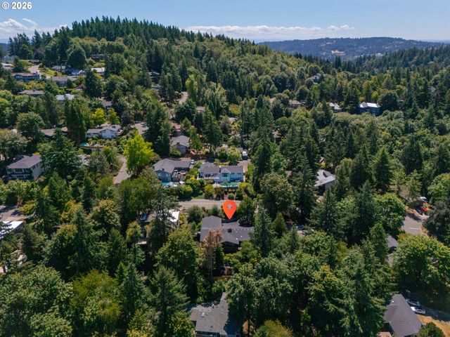 2591 OVERLOOK Dr, Lake Oswego, OR 97034