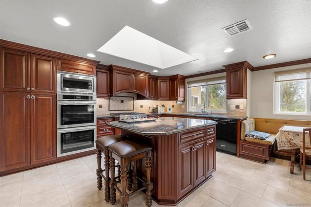 1315 Macadamia Drive, Fallbrook, CA 92028