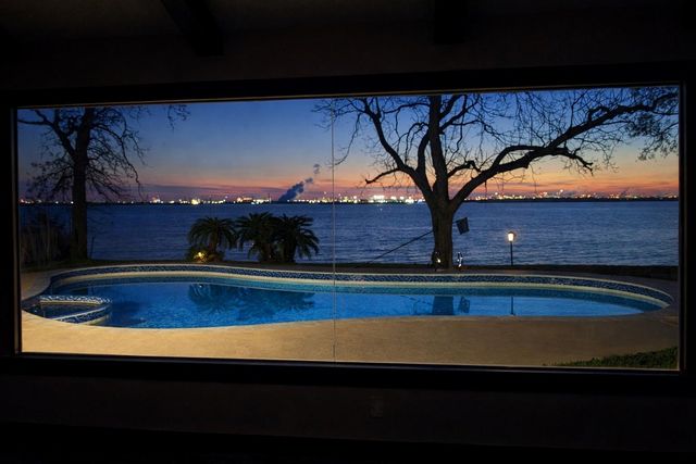 5315 Bayway Drive, Baytown, TX 77520