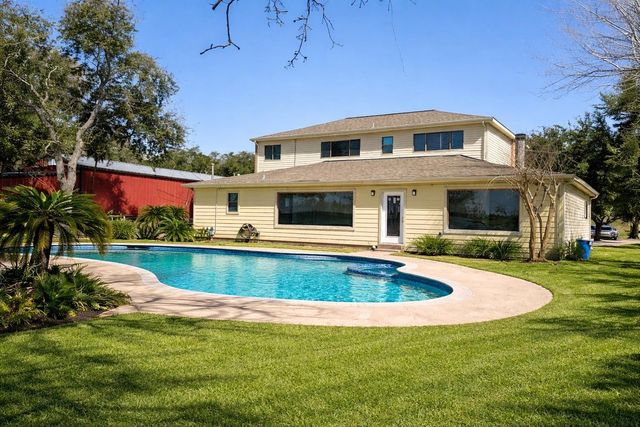 5315 Bayway Drive, Baytown, TX 77520