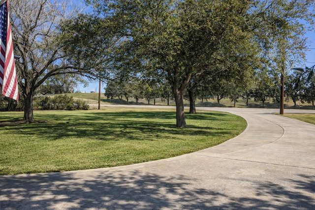 5315 Bayway Drive, Baytown, TX 77520