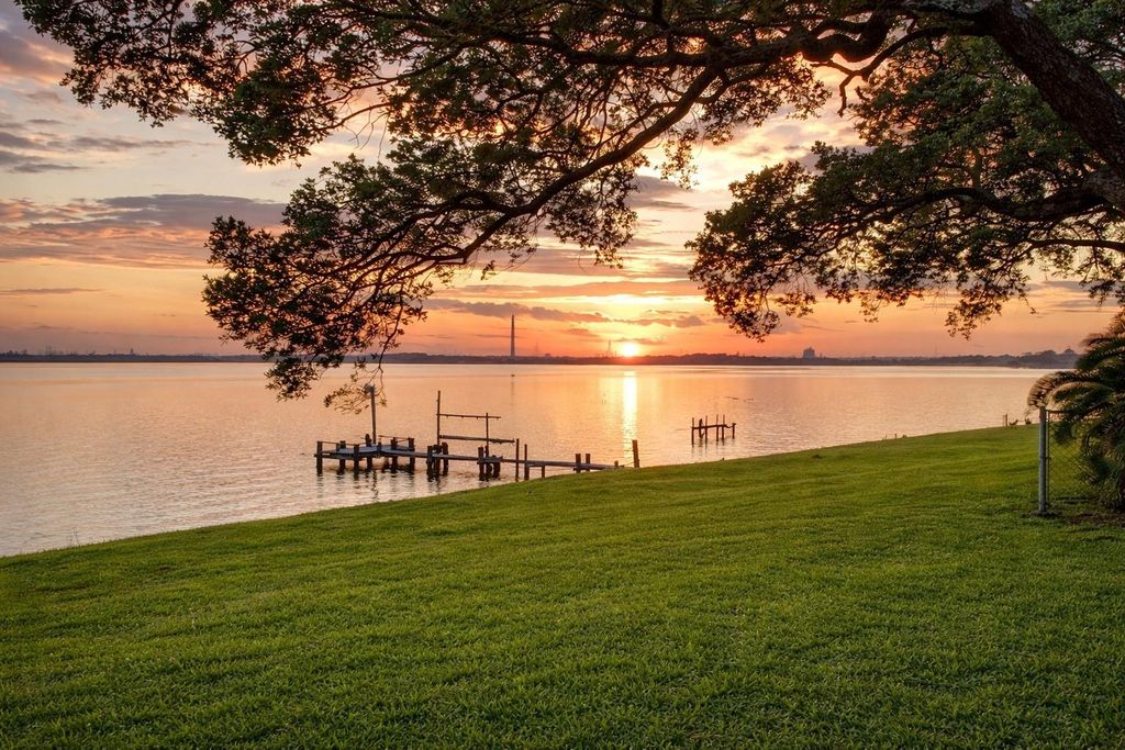 5315 Bayway Drive, Baytown, TX 77520