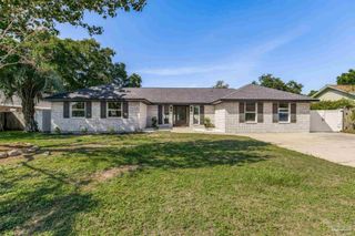 3555 Brookshire Dr, Pensacola, FL 32504