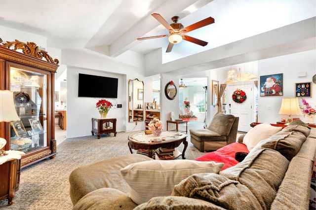 211 W Paul Avenue, Clovis, CA 93612