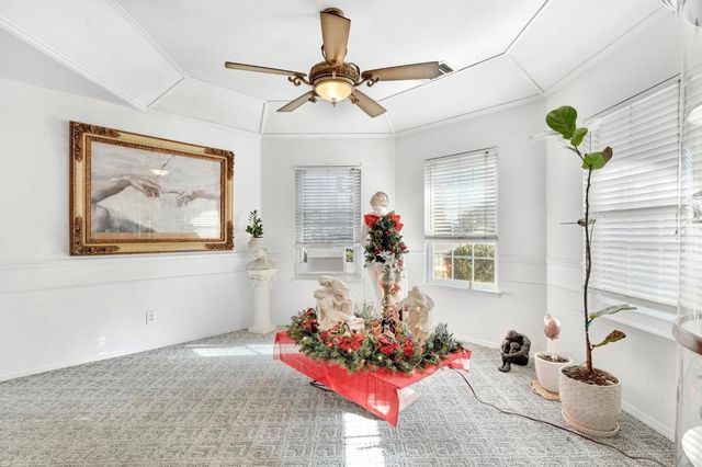 211 W Paul Avenue, Clovis, CA 93612