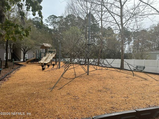 6099 MAGGIES Circle 109, Jacksonville, FL 32244