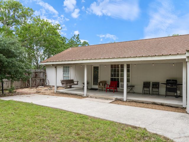 1103 Green Avenue, Palacios, TX 77465