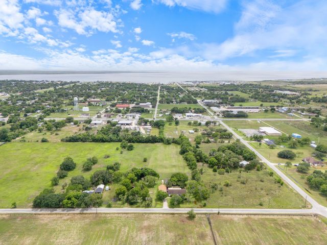1103 Green Avenue, Palacios, TX 77465