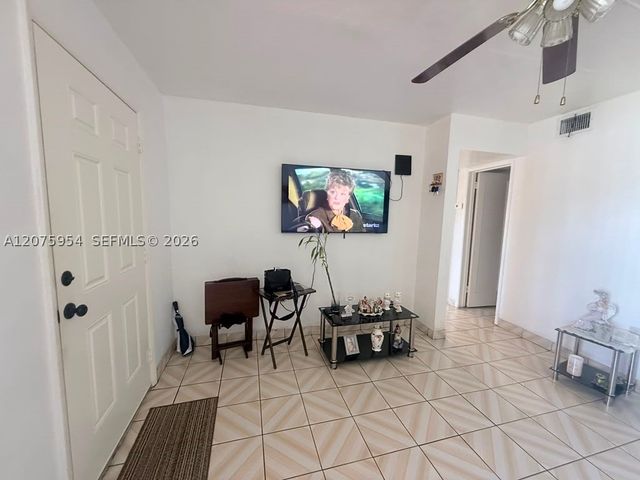 3190 NW 97th St, Miami, FL 33147
