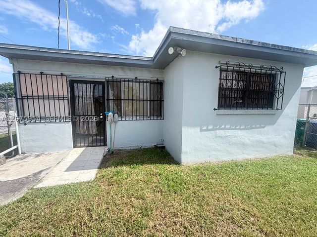 3190 NW 97th St, Miami, FL 33147