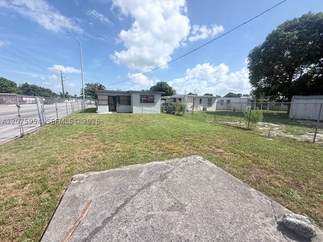 3190 NW 97th St, Miami, FL 33147