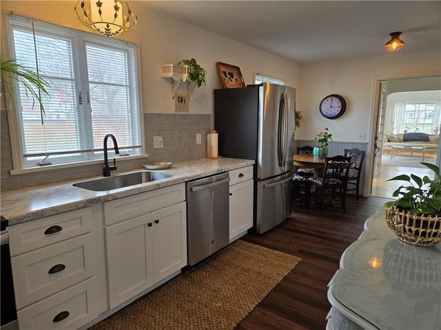 145 Pontiac Drive, Irondequoit, NY 14617