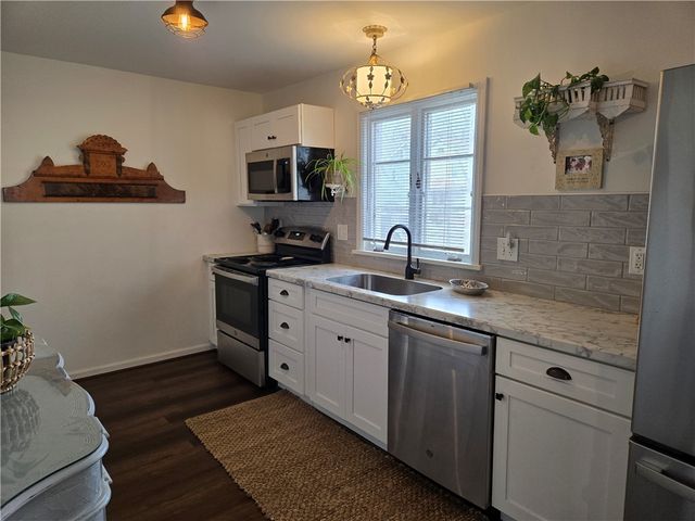 145 Pontiac Drive, Irondequoit, NY 14617