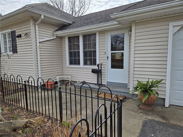 145 Pontiac Drive, Irondequoit, NY 14617