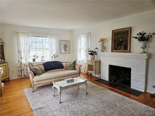 145 Pontiac Drive, Irondequoit, NY 14617