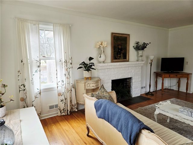 145 Pontiac Drive, Irondequoit, NY 14617