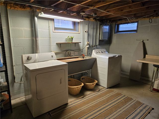 145 Pontiac Drive, Irondequoit, NY 14617