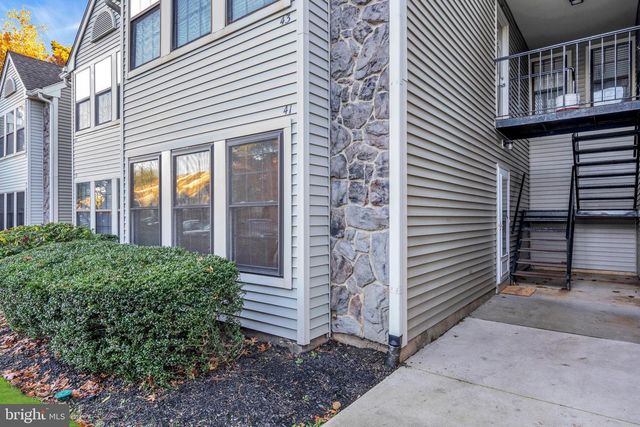 41 SUMMIT CT, Marlton, NJ 08053