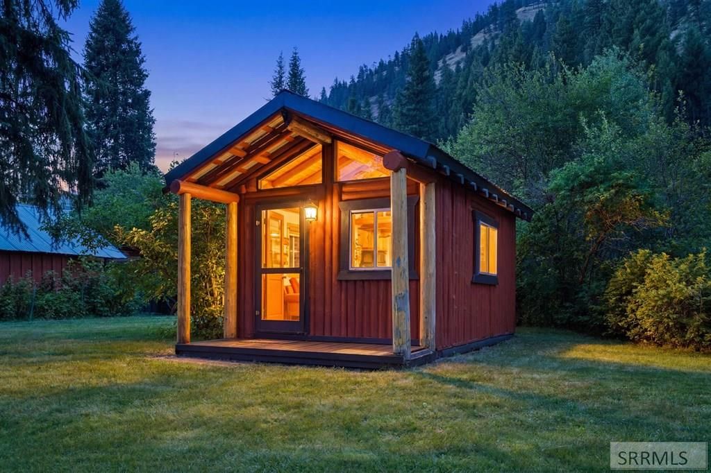 Image 43 of property listing at 3127 N Highway 93, Gibbonsville, ID 83463